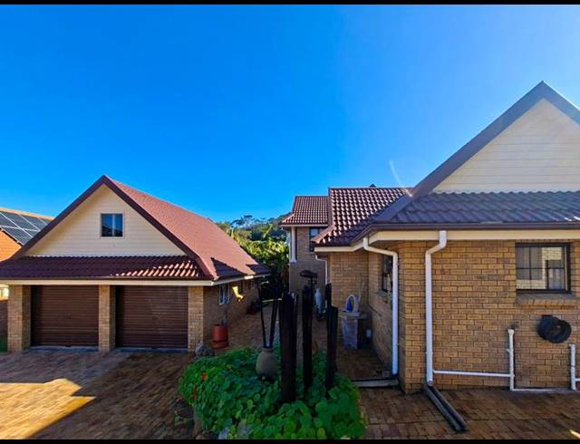 3 BEDROOM HOUSE FOR SALE IN DOLPHIN CREEK GOLF ESTATE